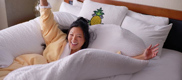 Staypineapple Invites guests to fall in sleep with the naked experience